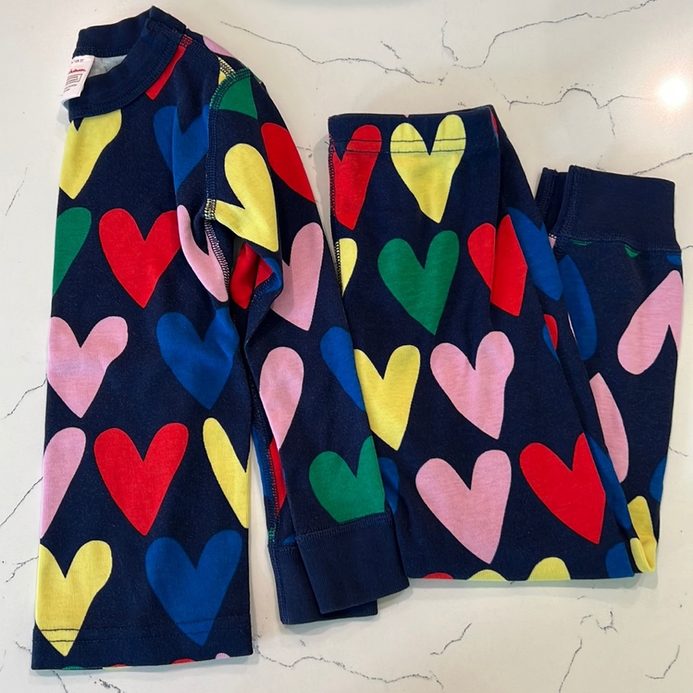 Hanna Andersson heart pajama set, size 3T